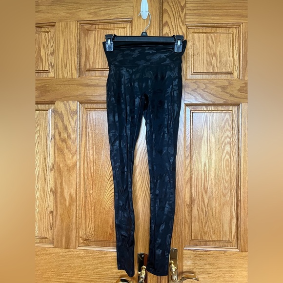 Spanx - Camouflage Leggings - Picture 4 of 5